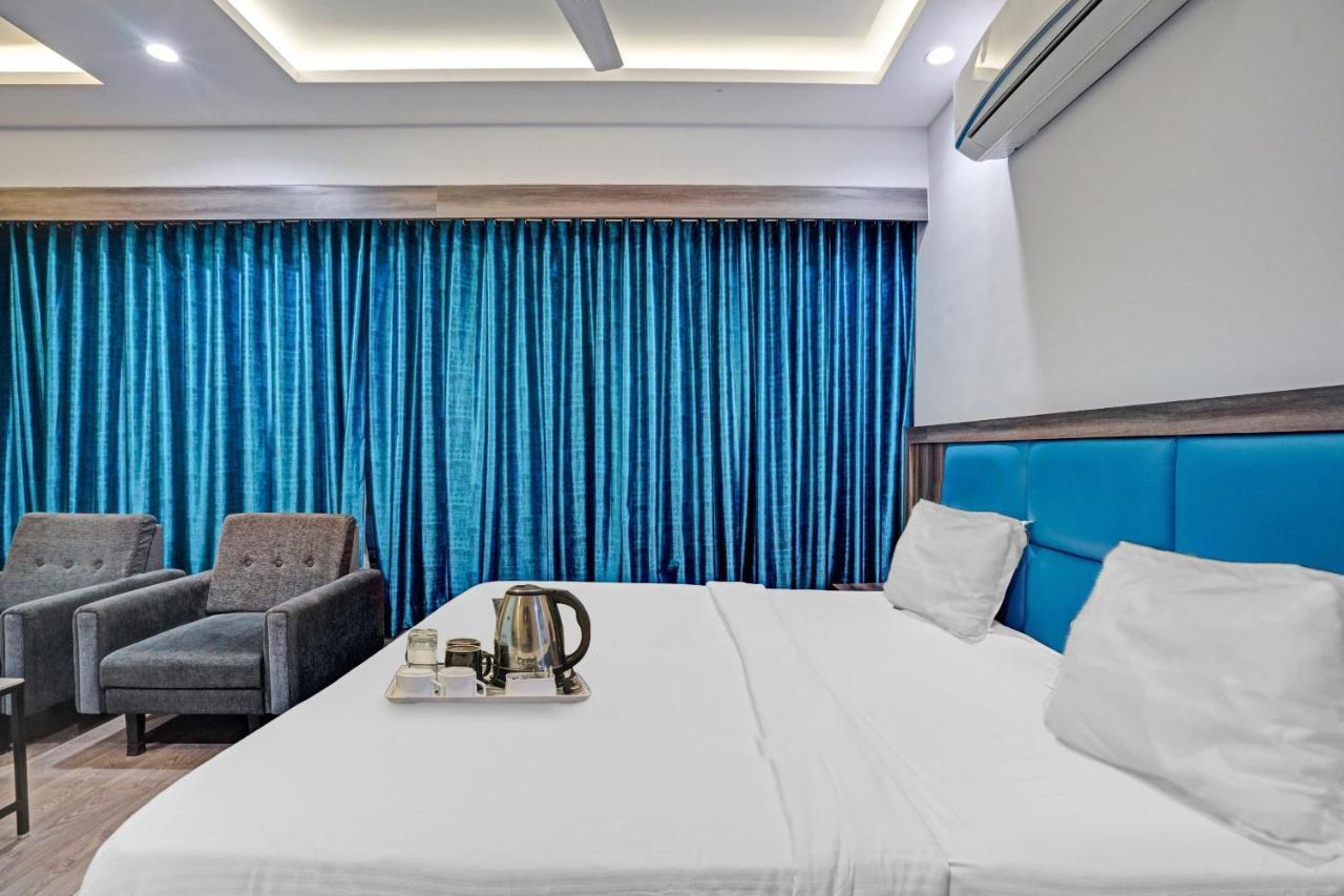 Super Oyo Townhouse 639 Hotel Citadel 2 Surat Exterior foto
